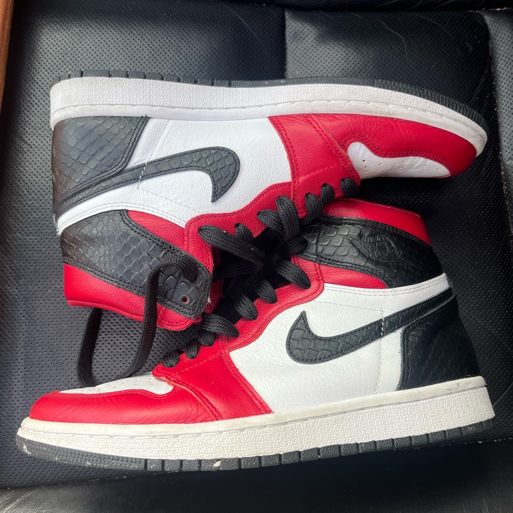 Jordan 1 satin snake high